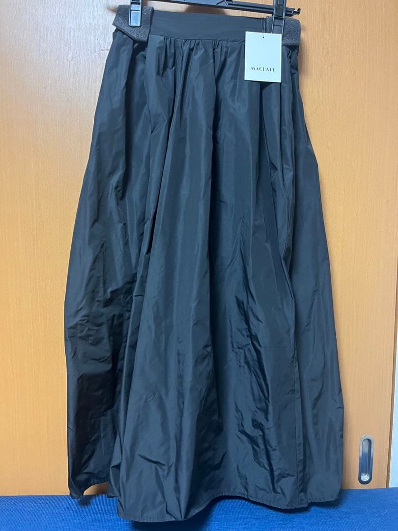 【新品未使用】MACHATT マチャット メモリーキュロット パンツ 2025