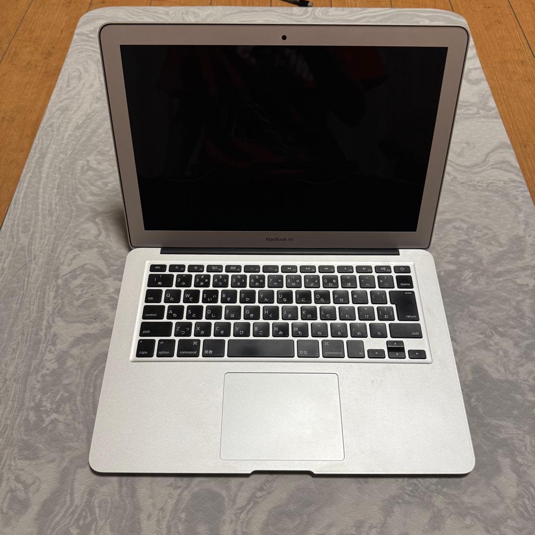 背面光ります]Apple MacBook Air シルバー 本体 充電器付き