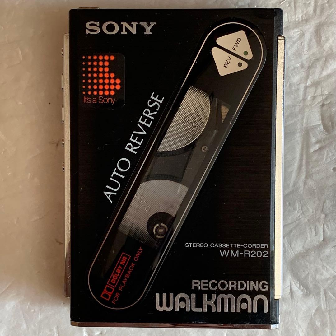 ジャンク ソニー SONY WALKMAN WM-R202 壊れています