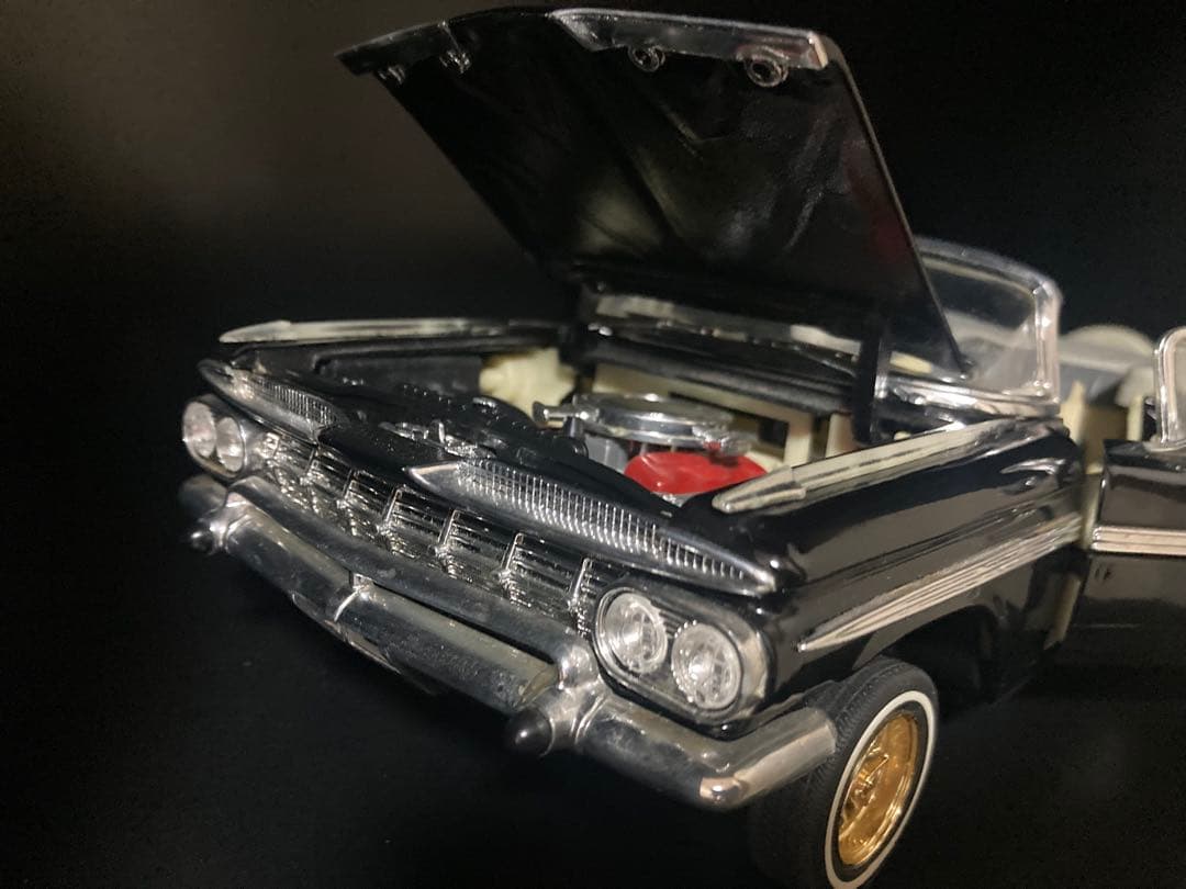 シボレー　59 インパラ　ローライダー　1/18 ダイキャストモデルカー