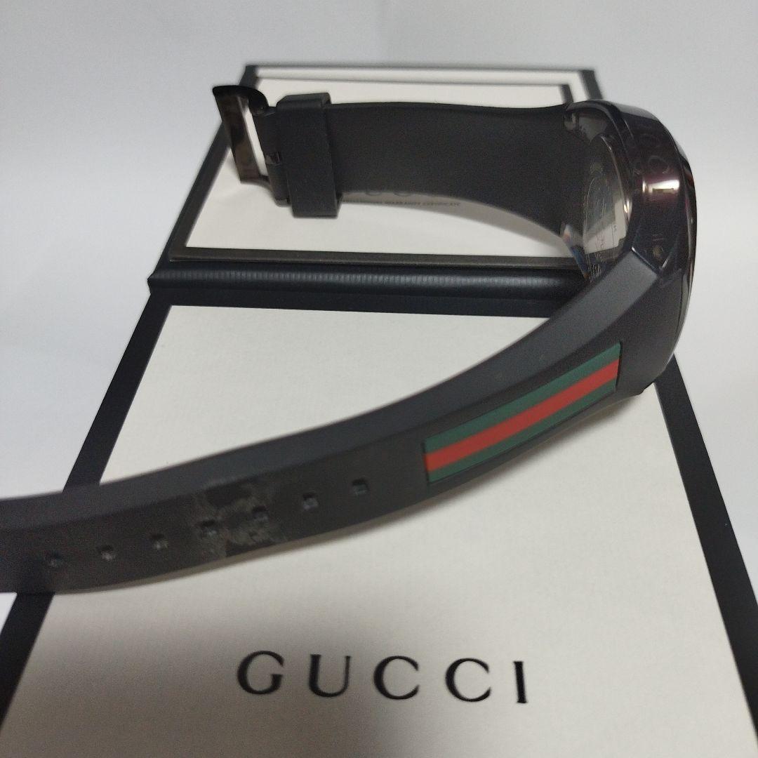 訳あり品 GUCCI グッチ SYNC シンク メンズ腕時計 黒ラバーベルト