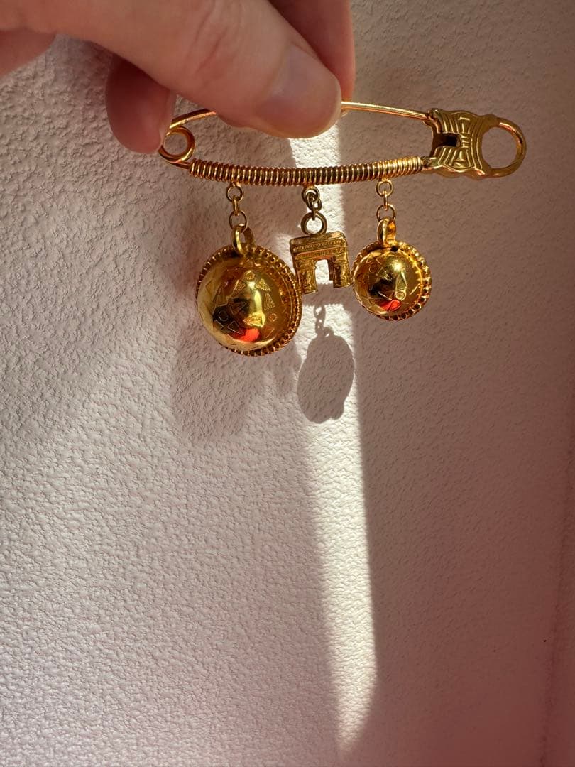 美品 セリーヌ 凱旋門 スターボール ヴィンテージ ブローチ 美品