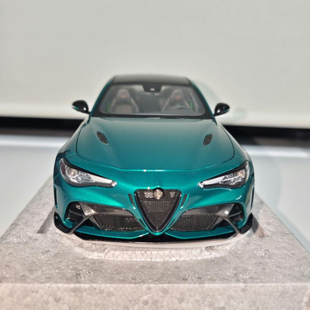 【訳あり品】MOTORHELIX 1/18 アルファロメオ ジュリア gta