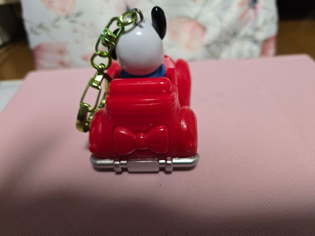 ★カスタムLEDライト付　くるま型 ライトキーホルダー ★ポチャッコ