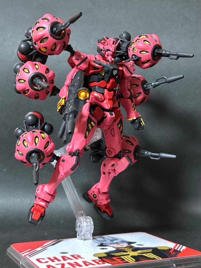 HG 赤いガンダム　シャア専用フルビット装備　塗装済み完成品　スタンド付き