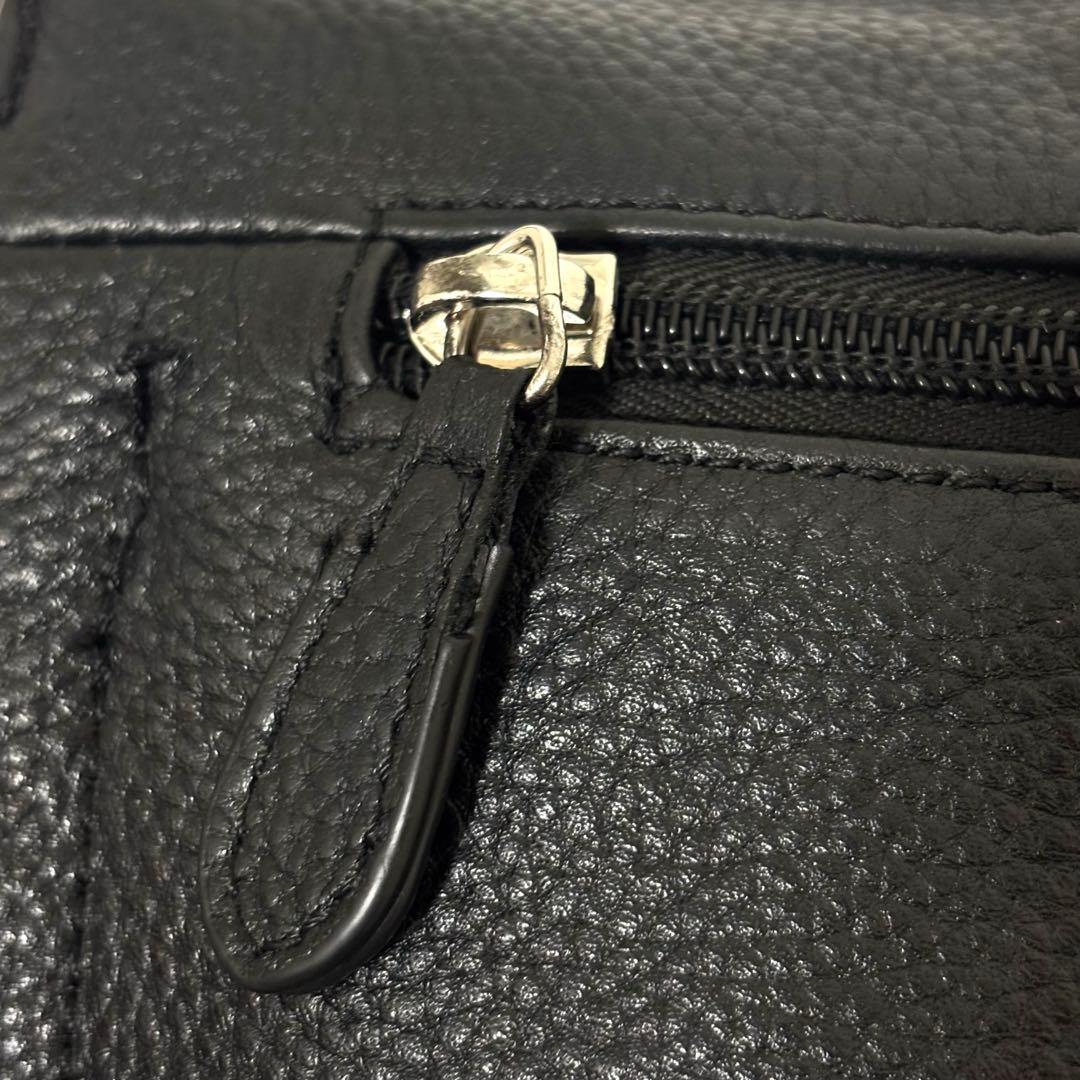 イアパピヨネ ワイドテープ ショルダーバッグ スタッズ ブラック