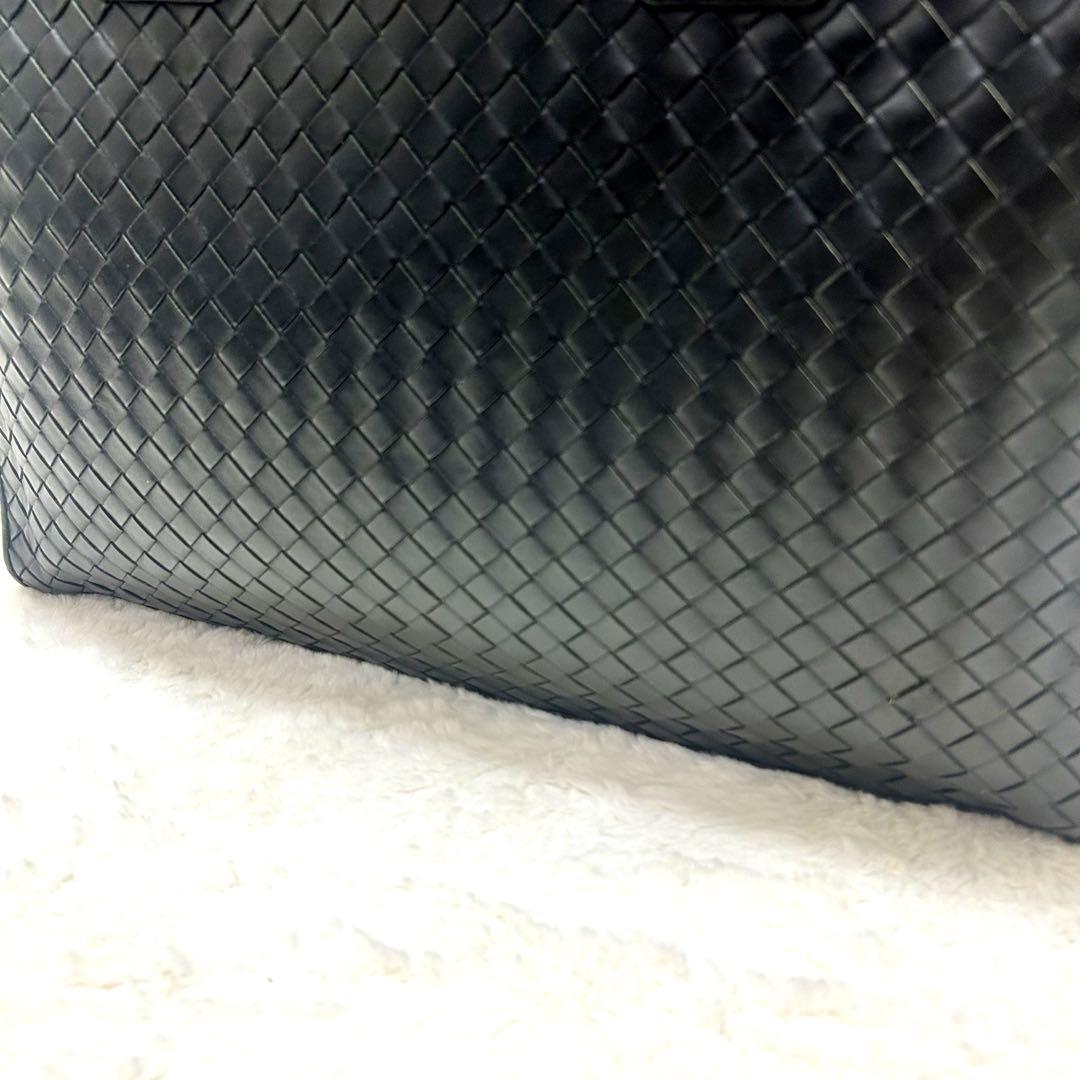 ボッテガヴェネタ イントレチャート ブラック レザー ビジネスバッグ