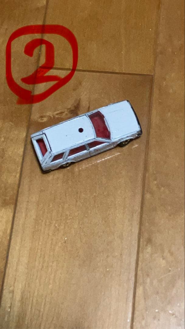 TAKARA TOMYトミカ＆ミニカーの多様な車両（100台以上）とパーキング付