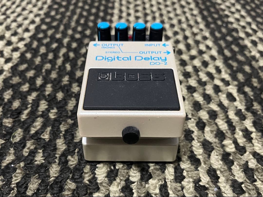 BOSS DD-2 中古品 中古品 BOSS デジタルディレイ DD-2 ACアダプター付き