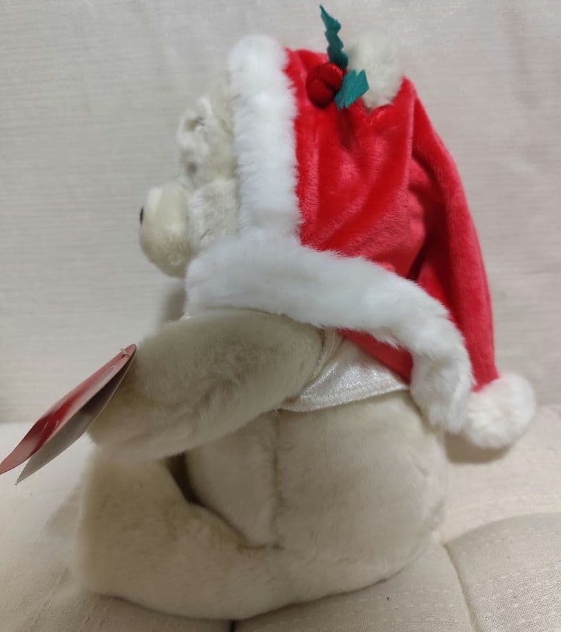 Disney Store くまのプーさん　サンタクロース　クリスマス　ぬいぐるみ