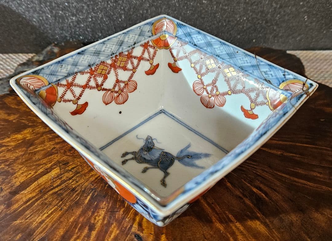 上作品❗】江戸時代中期 献上古伊万里 人物に白抜き花文 瓔珞文様 四方