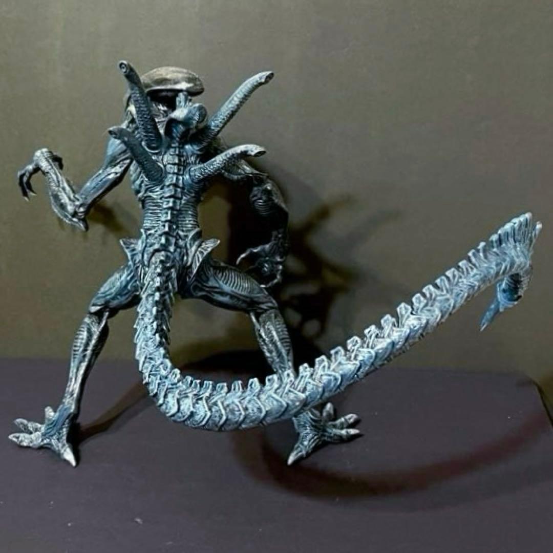 エイリアン　フィギュア　リペイント完成品
