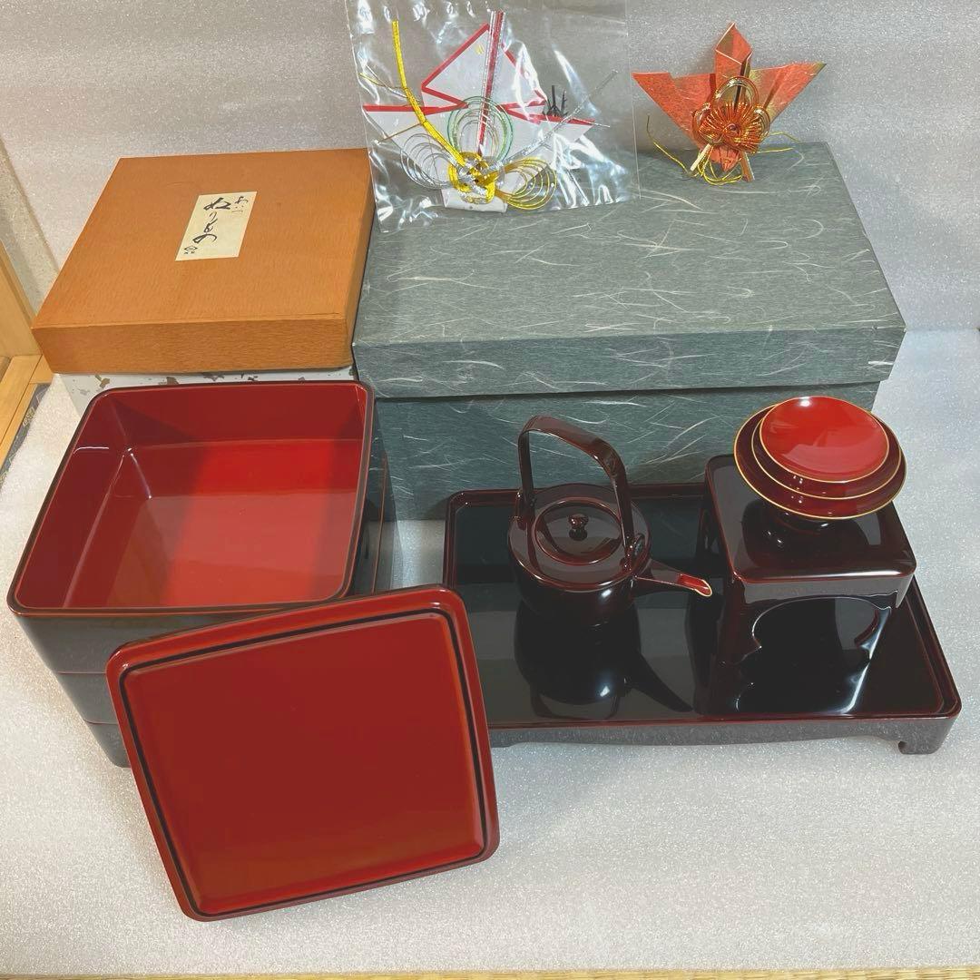 輪島塗 屠蘇器セット -松竹梅鶴亀の沈金仕上げ- [朱色]｜輪島市の