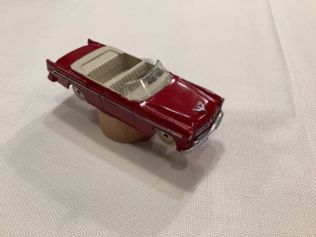美品レア　DINKY TOYS CHRYSLER NEW YORKER ミニカー