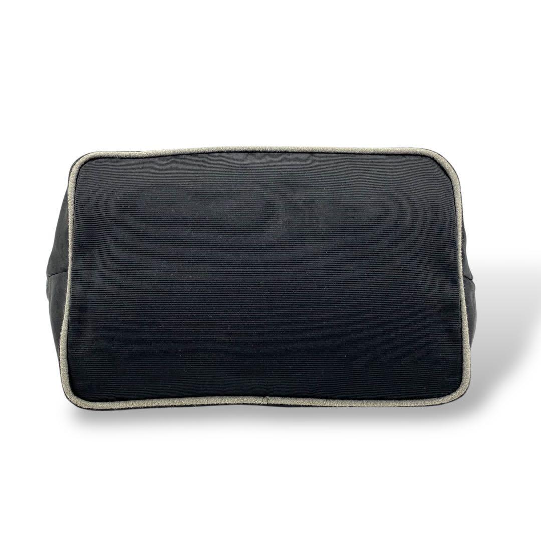 【美品】フェンディ ミニバッグ ハンドバッグ ナイロン ブランドロゴ ブラック