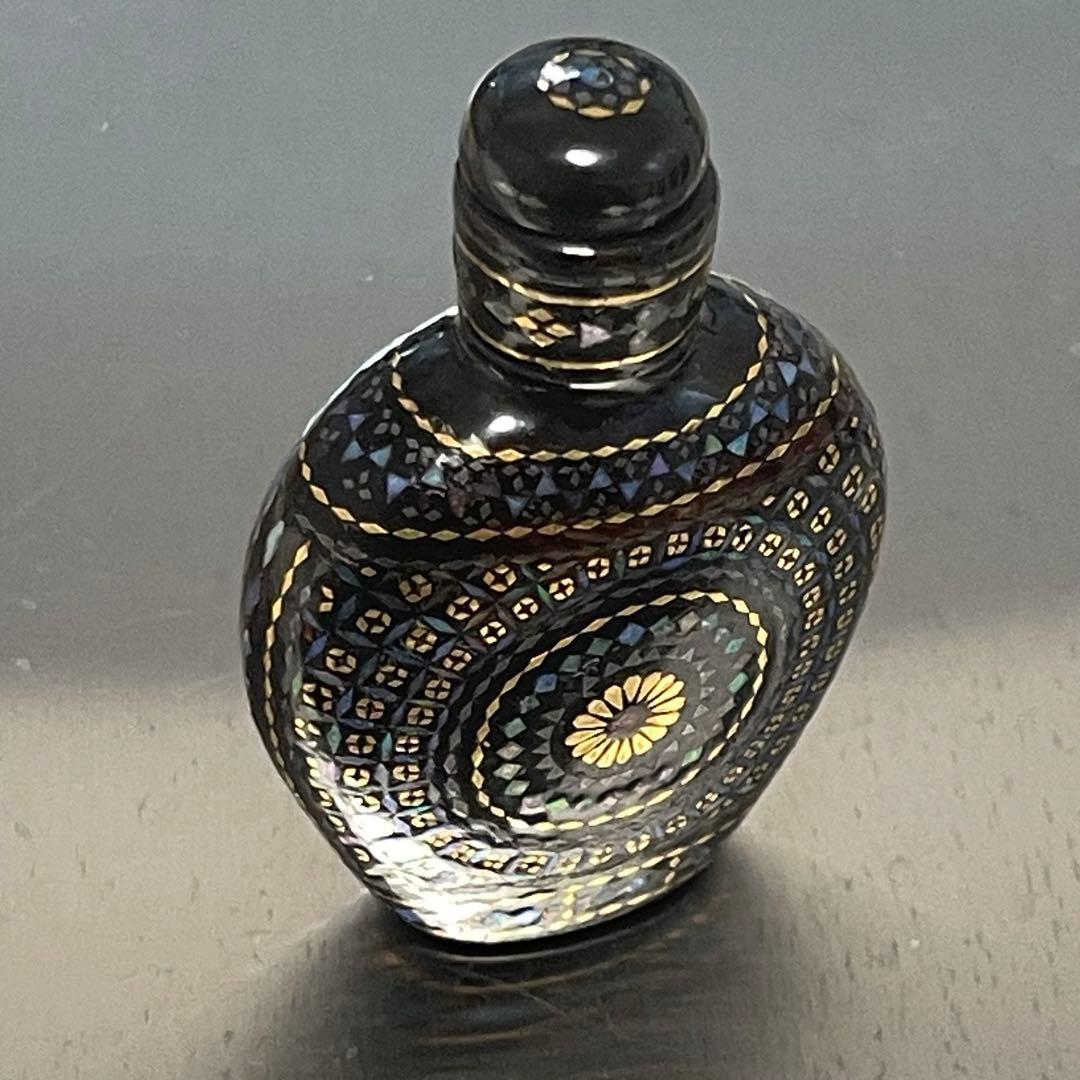 中国骨董 螺鈿鼻煙壺 漆 嗅ぎ煙草入れ アンティーク - メルカリ