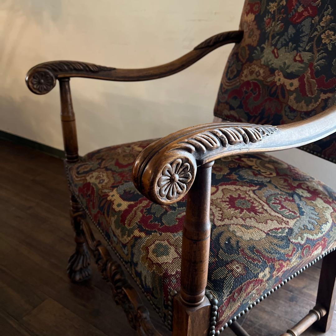 k207r124 神戸家具 カーヴィングアームチェア 英国アンティーク 彫刻