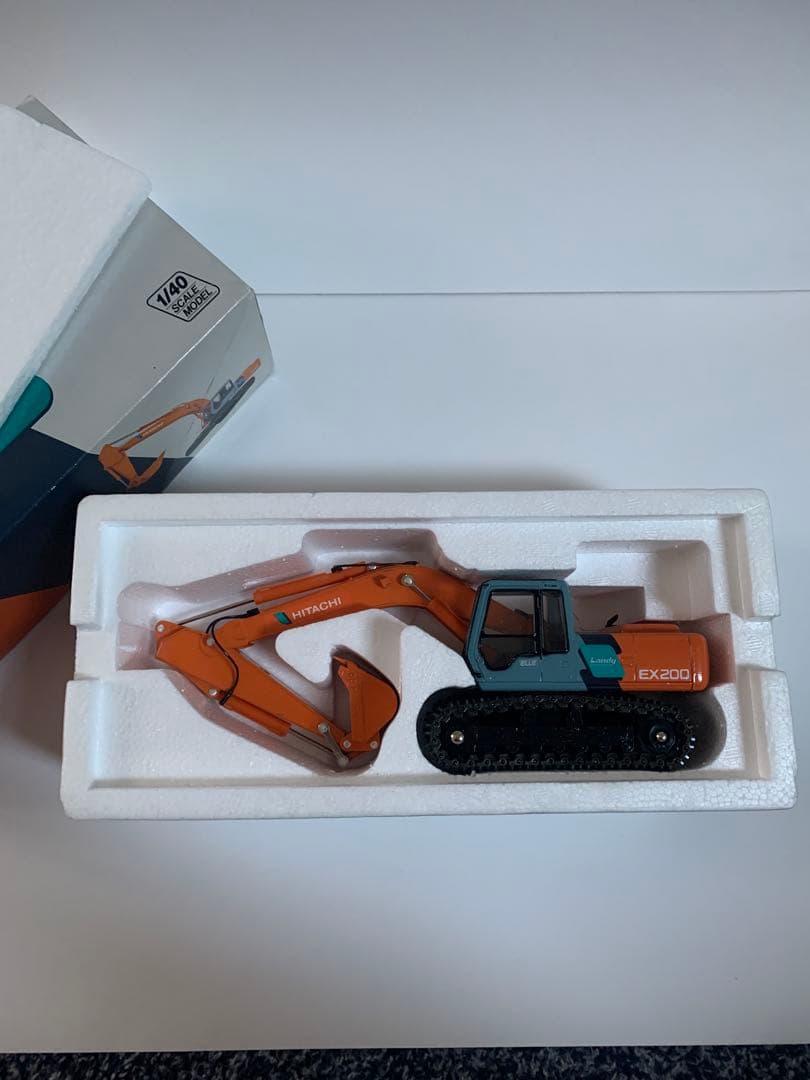 HITACHI Super Landy EX200 1/40 ミニチュア重機