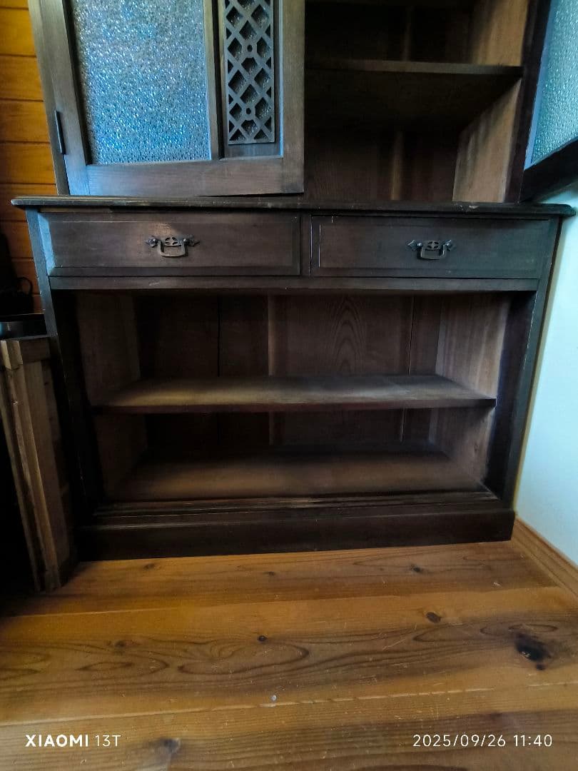 木製キャビネット ガラス扉 無垢材 北海道民藝 箪笥 本棚 ダーク