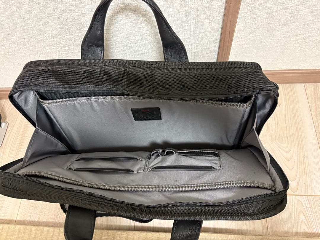 TUMI 黒 ビジネスバッグ