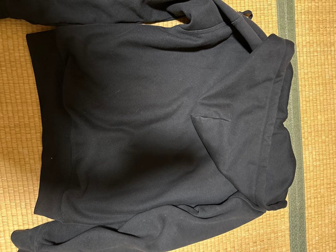 Stussy ブラック ジップパーカー