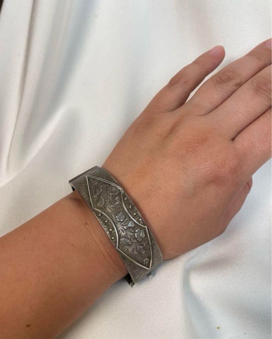 アンティークバングル　シルバー925 花柄彫刻