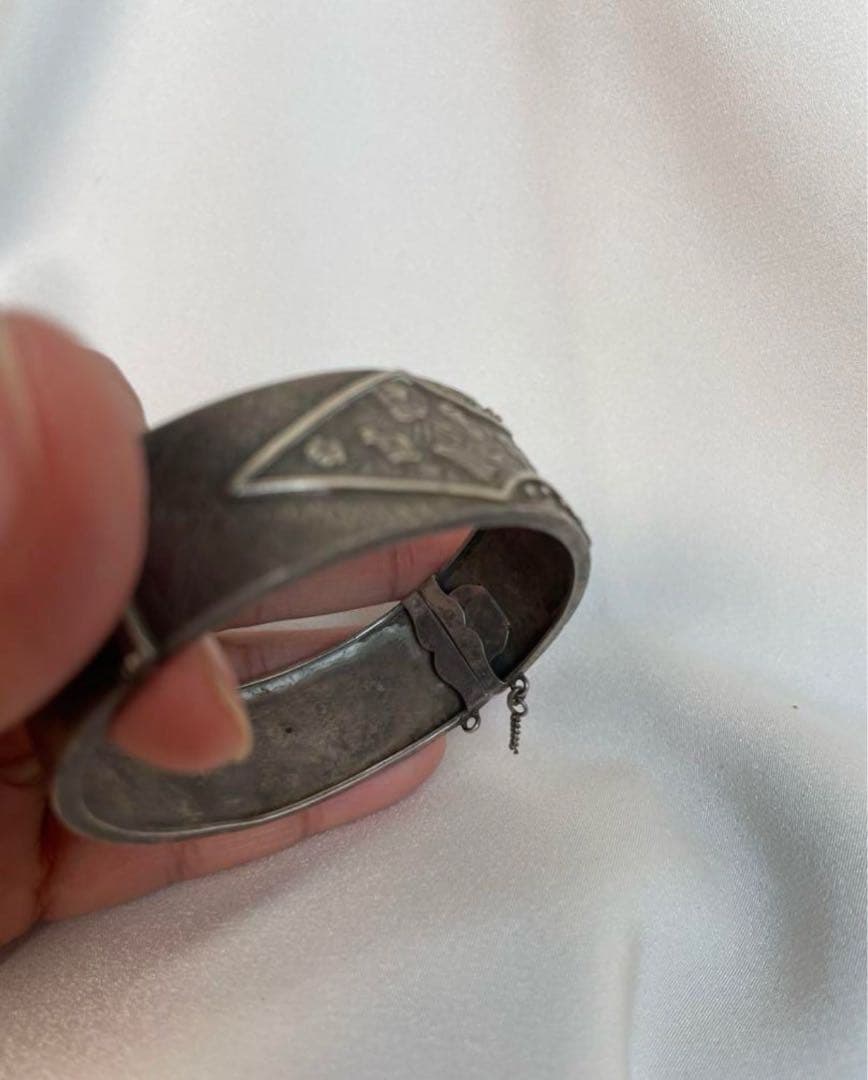 アンティークバングル　シルバー925 花柄彫刻