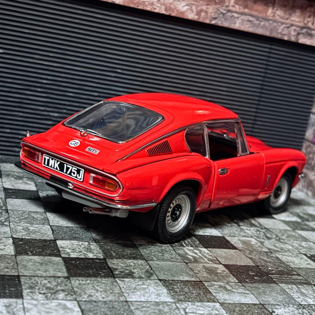 ワンオフカスタム 1/18 SunStar トライアンフ GT6 MK3