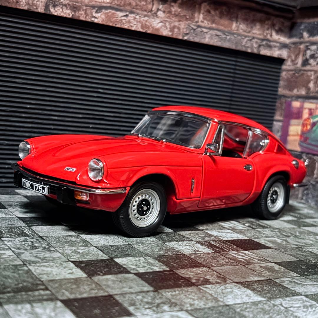 ワンオフカスタム 1/18 SunStar トライアンフ GT6 MK3