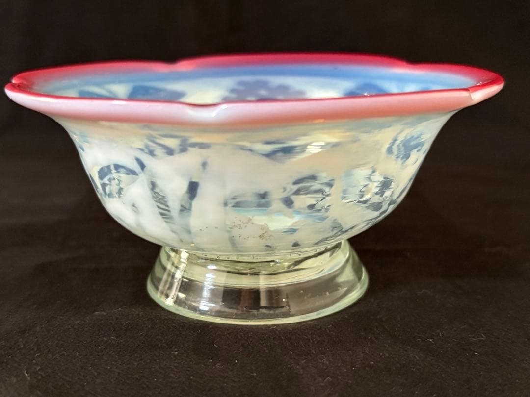 大正ガラス和ガラス菖蒲に蝶透かしウランガラス 桃色乳白氷コップ 12cm