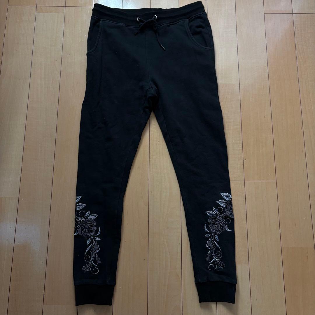 専用超高級ブランド　BLVCK paris セットアップ　花刺繍　黒　スウェット