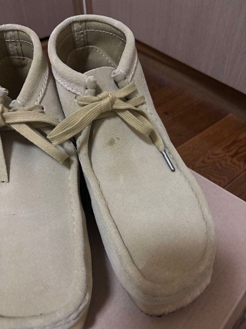 使用回数2回 CLARKS ベージュ ワラビー 28cm