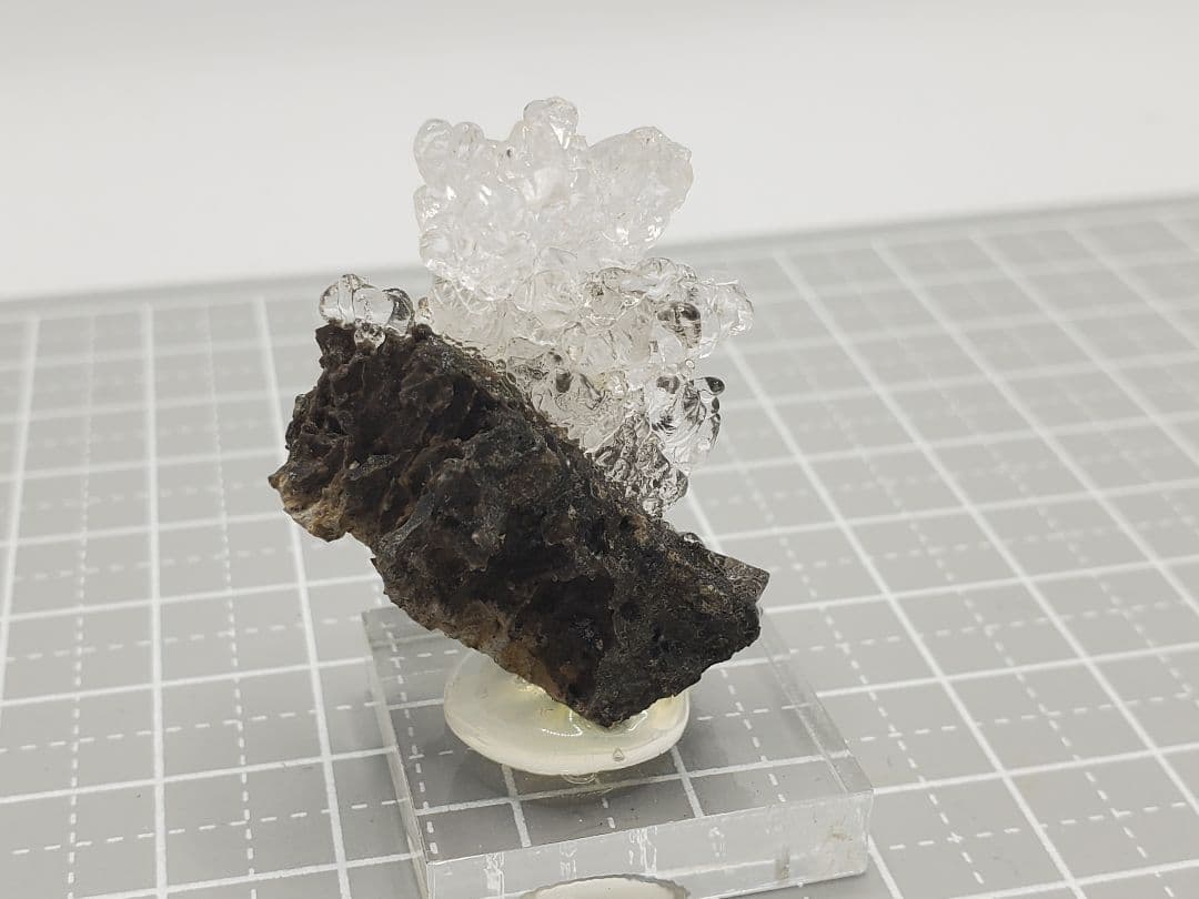 ハイアライトオパール 虹 天然石 原石 鉱物標本 鉱物 母岩付き