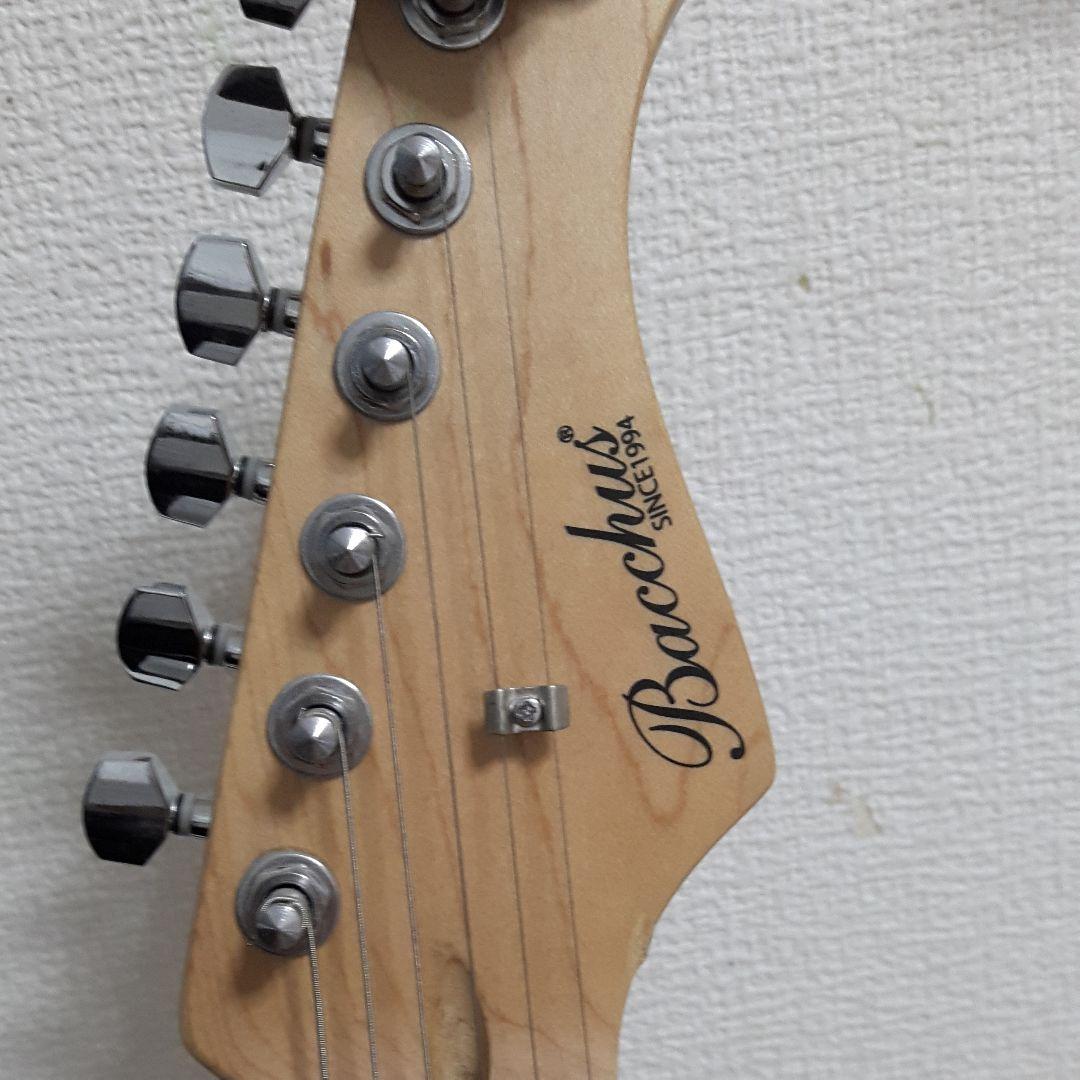 エレキギター　bacchus　バッカス　チューナー付き