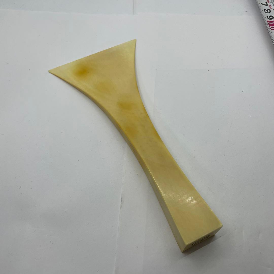 ヴィンテージ   天然素材　バチ　重さ約　127g  #385