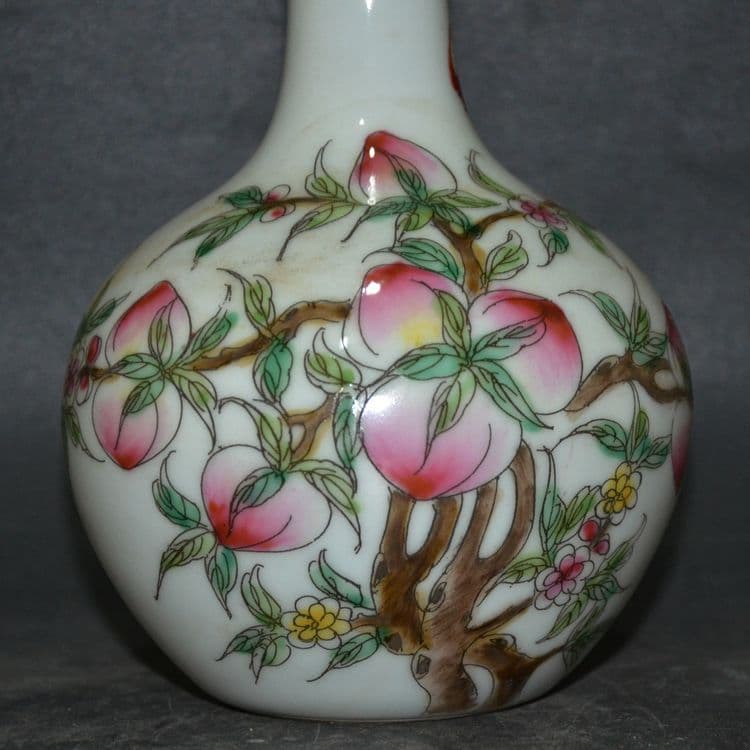 九桃小天球花瓶 景徳鎮 陶磁器 装飾品 工芸品 美術品 置物