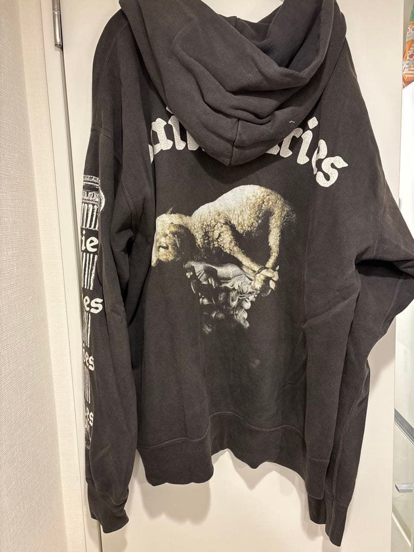 SAINT ARIES ブラックパーカー