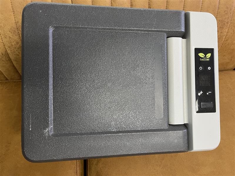 車載冷蔵庫 F40C4TMP　MINI9 車載冷蔵庫 F40C4TMP MINI9 Amazon.co.jp: F40C4TMP 車載冷蔵庫 9L -20