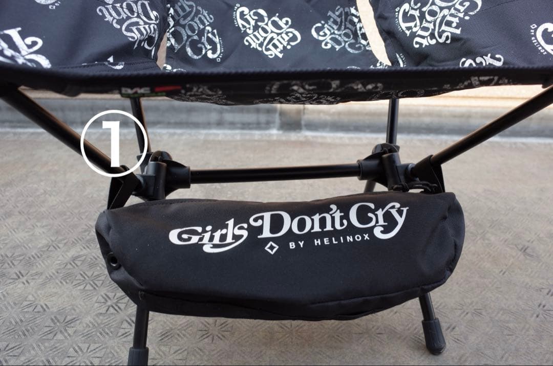 【希少2脚セット】Girls Don't Cry BY HELINOX