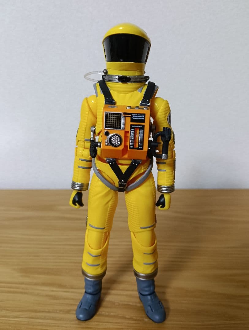 2001年宇宙の旅 スペーススーツ イエロー フィギュア MAFEX 箱なし