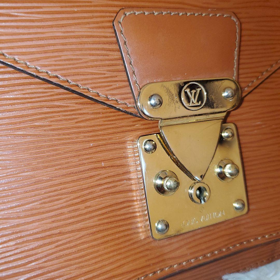 ⭐良品⭐Louis Vuitton エピレザー ビジネスバッグ