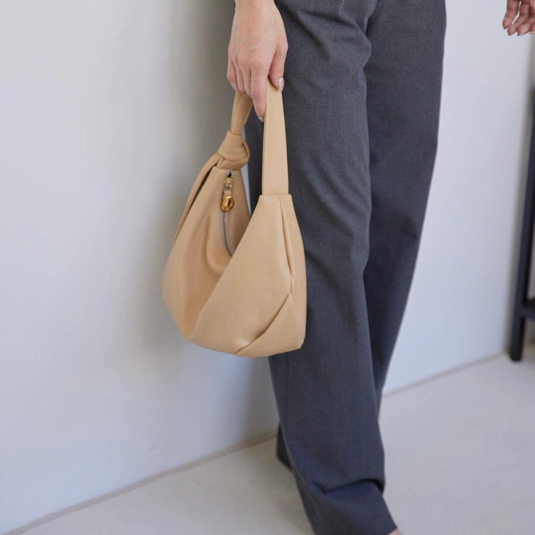 週末価格【即購入可】gemeil ノットワンハンドルバッグ