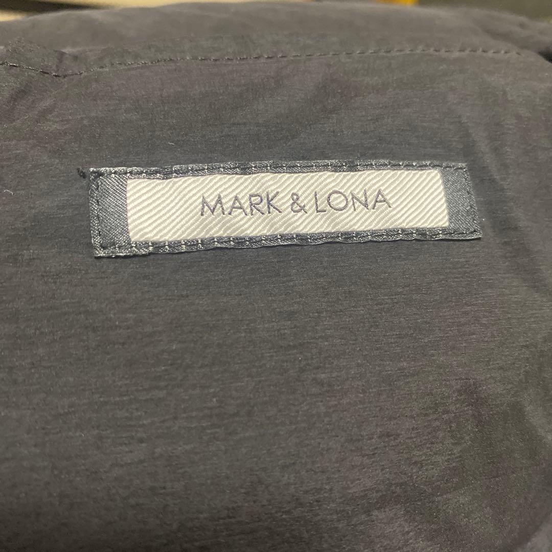 マークアンドロナコードシリーズダウンベスト