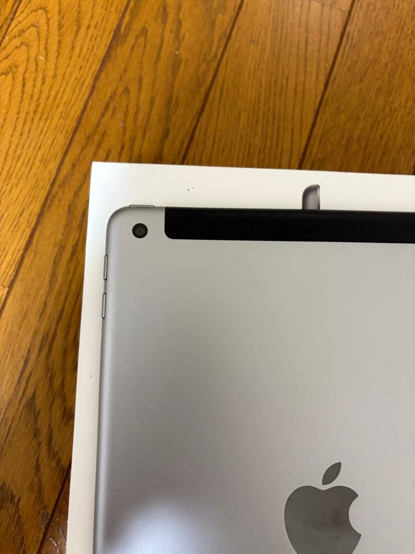 た*様 Apple iPad 第5世代32GB SIMフリーバテッリ容量95%