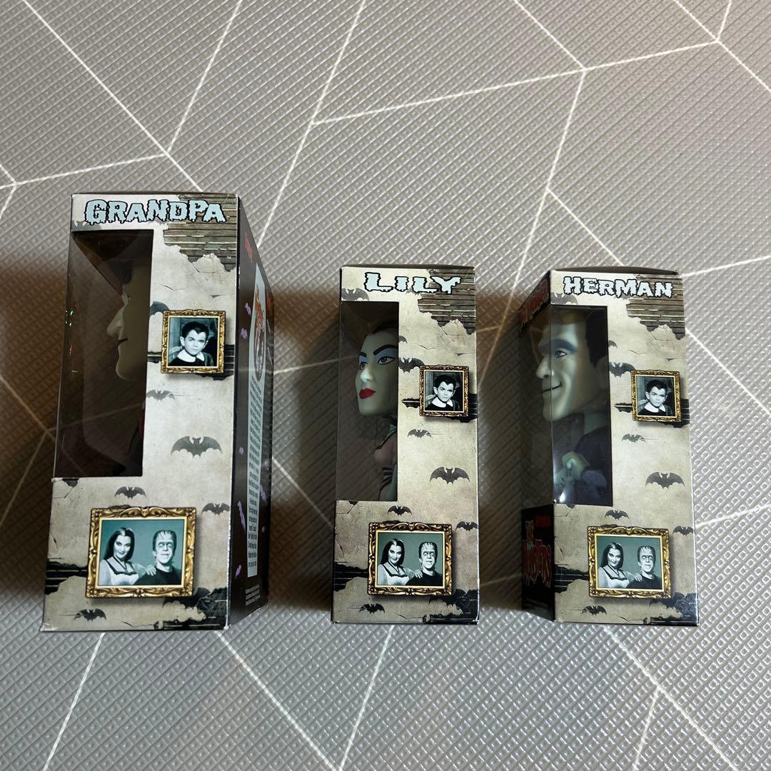 The Munsters wacky WOBBLER 首振りフィギュア4体セット