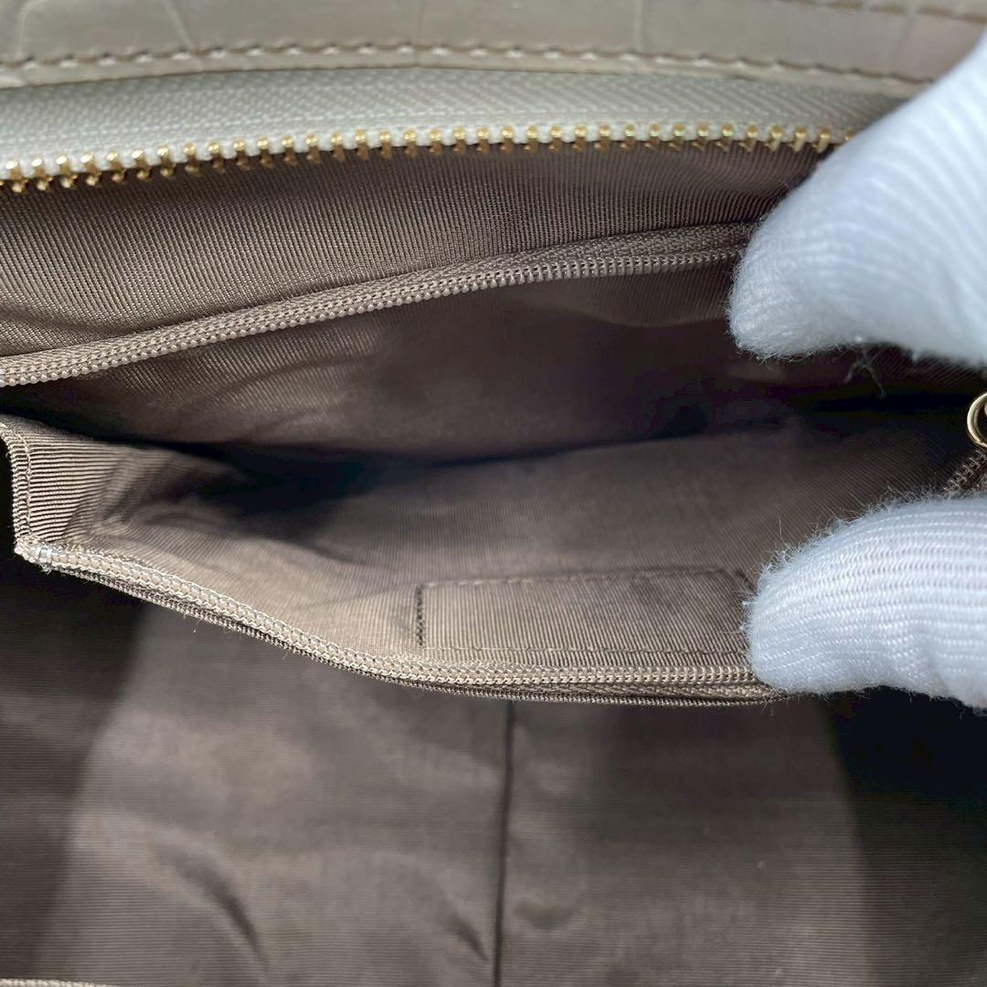 極美品　ロベルタディカメリーノ　ロベルタクラシック　レザーハンドバッグ　イエロー