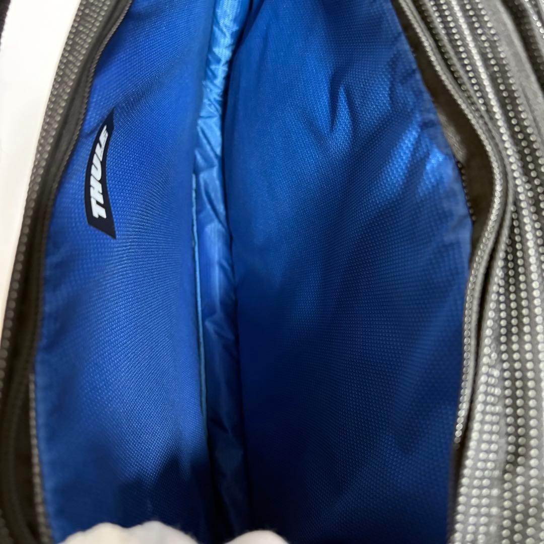 THULE　クロスオーバー2 15.6インチ ビジネスバッグ　ブラック　2way