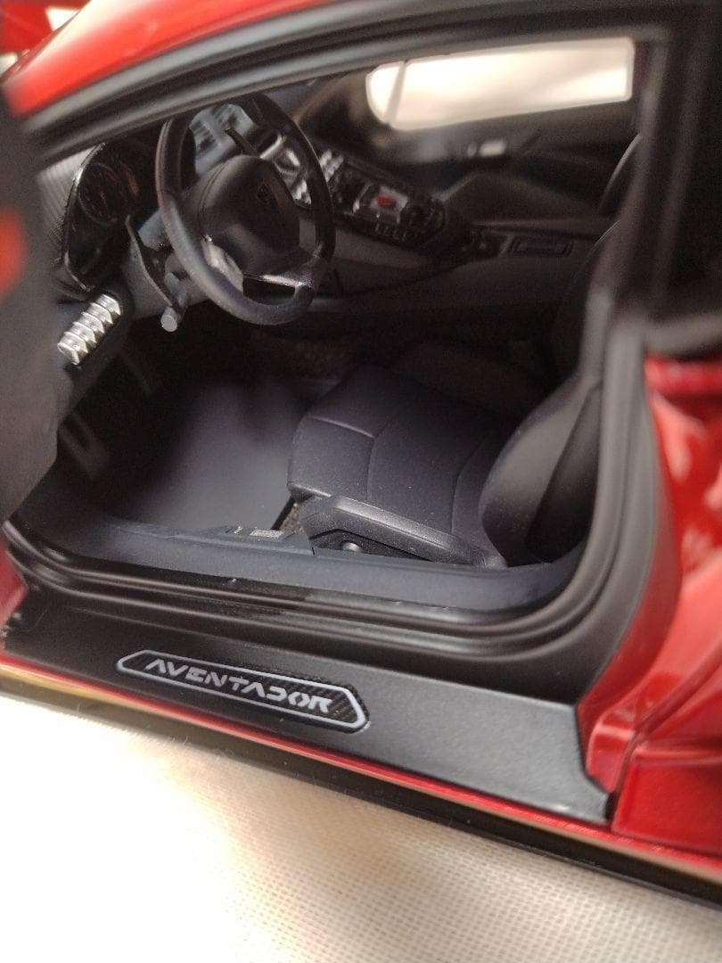 オートアート　1/18　ランボルギーニ　アヴェンタドール　LB-WORKS