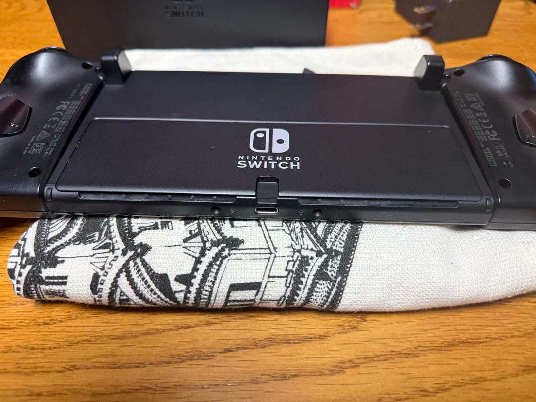 豪華セットNintendo Switch有機EL+HORIグリップ+64GBSD