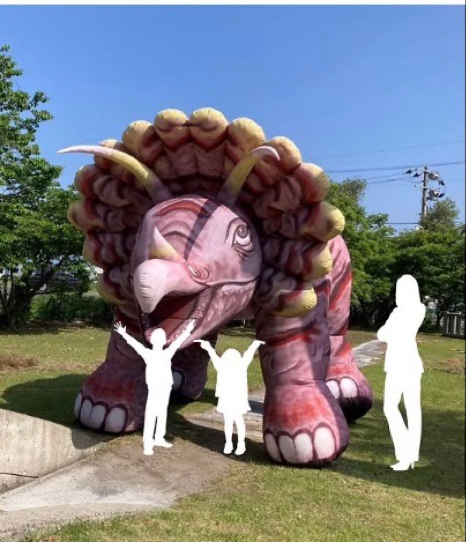 トリケラトプスの巨大バルーン